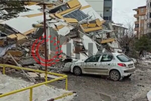 Deprem Anı Kameralara Yansıdı